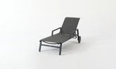 Sun Lounger – Modern Aluminum Relaxation