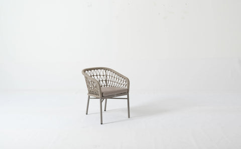 MICHAEL TOWN Dining Set – Crafted for Elegant Outdoor Living