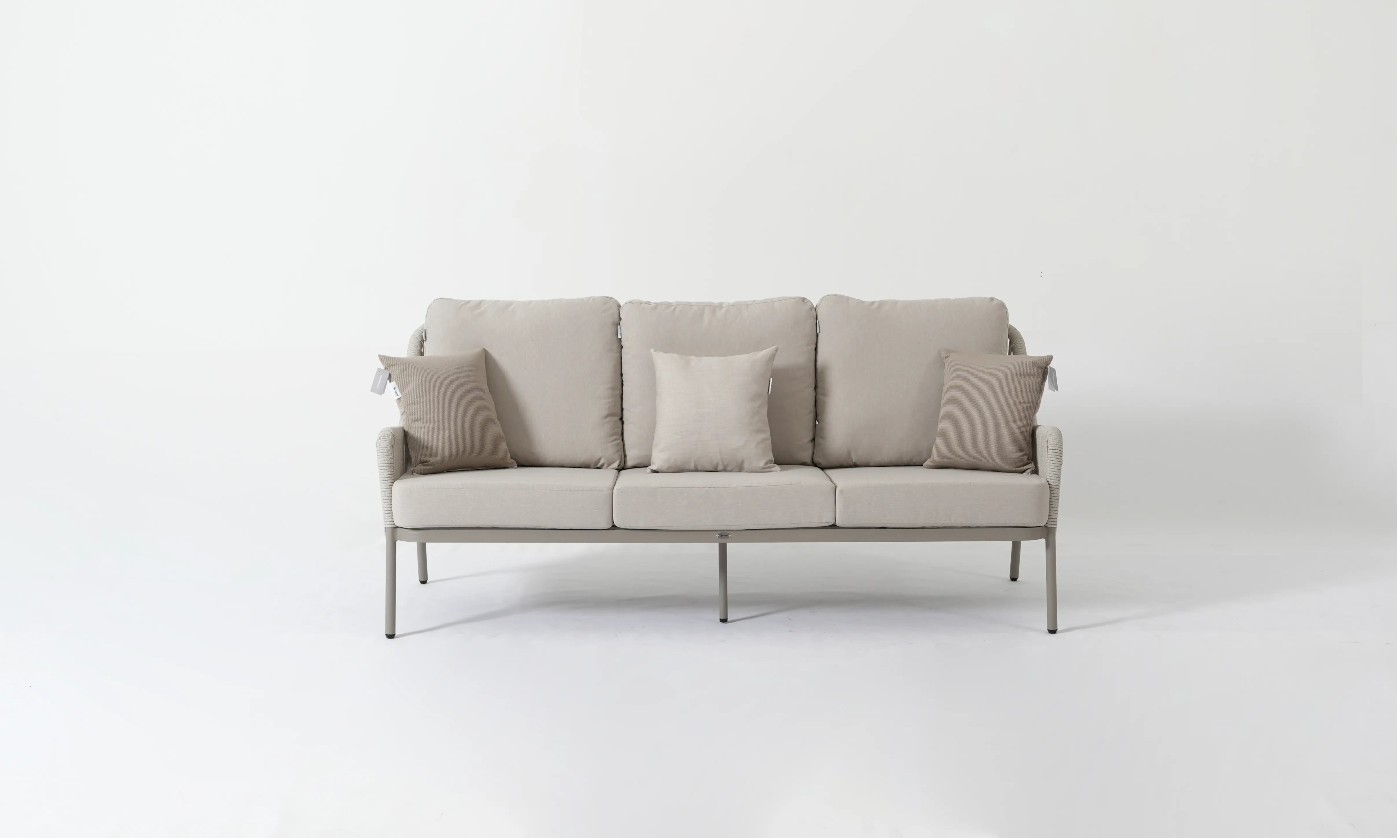 OSCAR Lounge Set – 7-Seater Comfort with Unique Dual-Height Tables